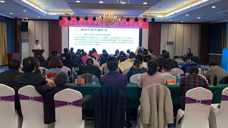 叉车培训费用主要由以下几部分构成：