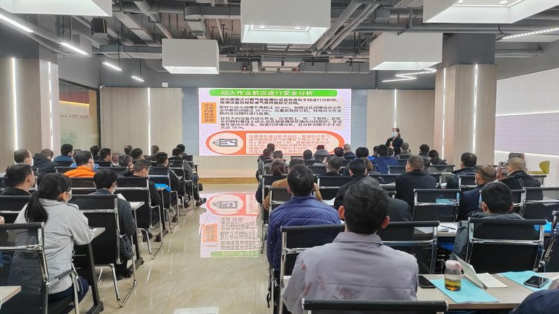行业背景：心理咨询师需求日益增长，线上培训成趋势
